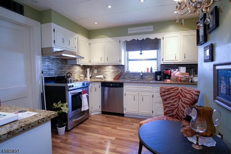 138 Paine Ave - Photo 1