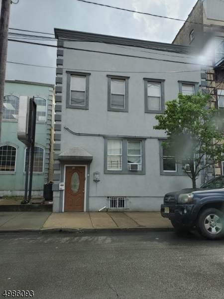 135 Delancy St - Photo 1
