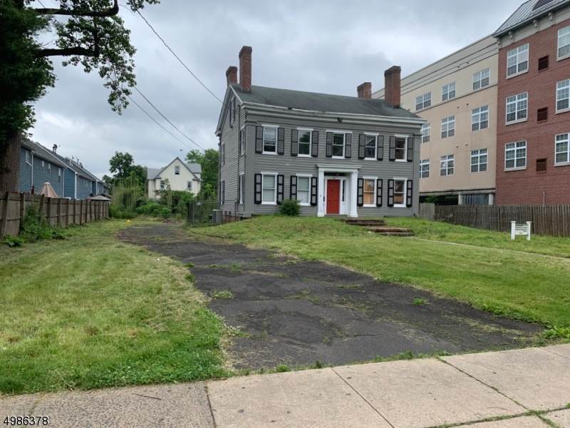 408 E Front St - Photo 1