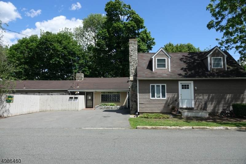 113 Lafayette St - Photo 1