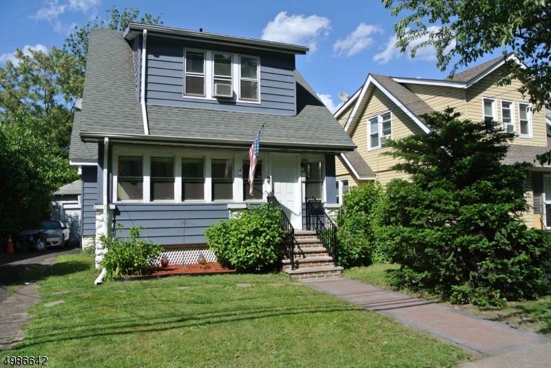 406 Belleville Ave - Photo 1