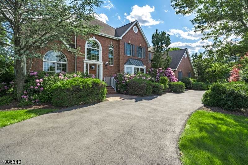 13 Steeple Dr - Photo 1