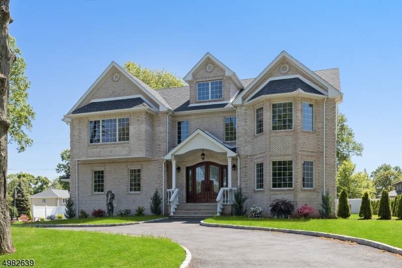 71 Hilltop Ave - Photo 1