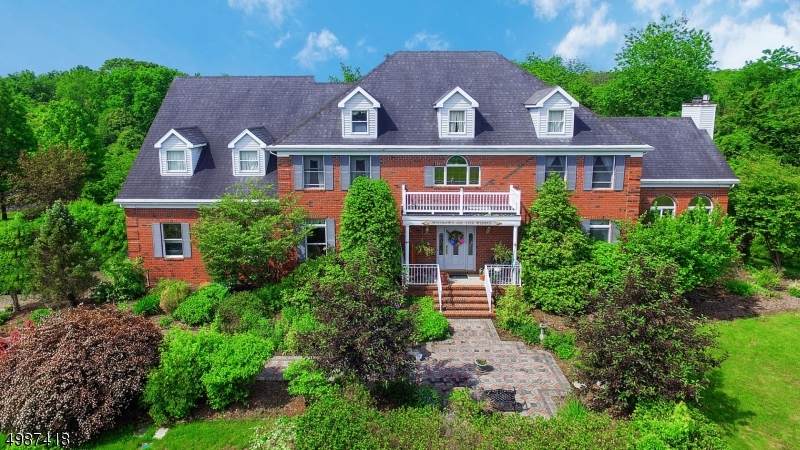 52 Chamberlain Dr - Photo 1