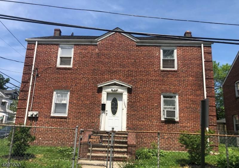 1566 Clinton Pl - Photo 1