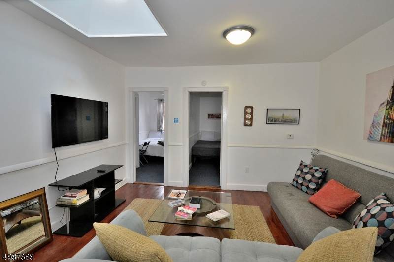 154 Van Horne St - Photo 1