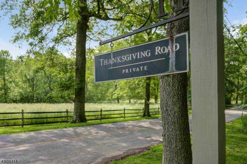 1 Thanksgiving Rd - Photo 1