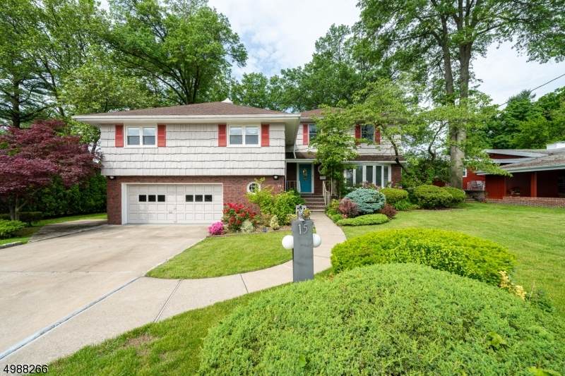 15 Chatham Ter - Photo 1