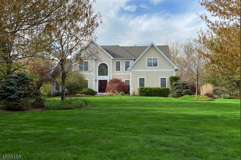 117 Saxon Way - Photo 1