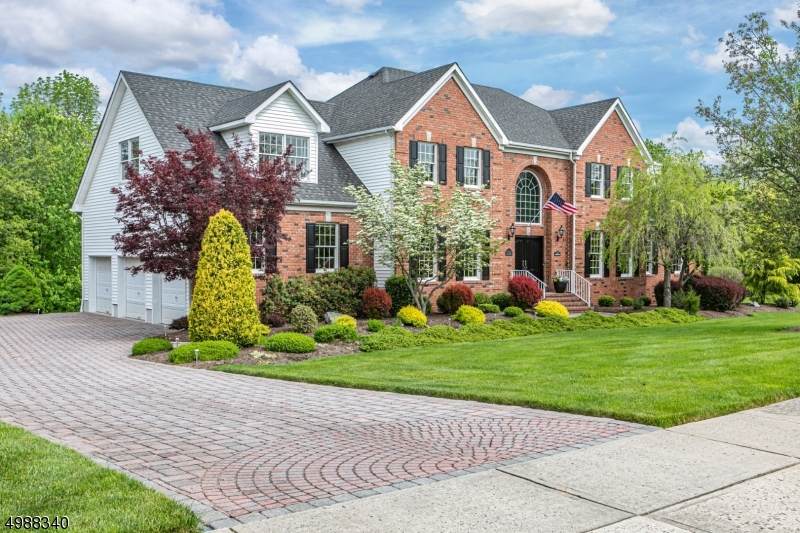 93 Hills Dr - Photo 1