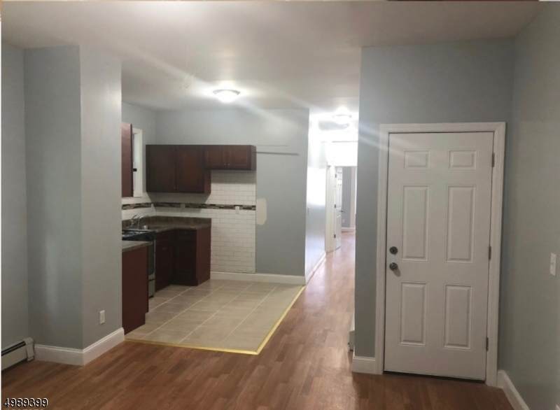 44 Linwood Pl - Photo 1
