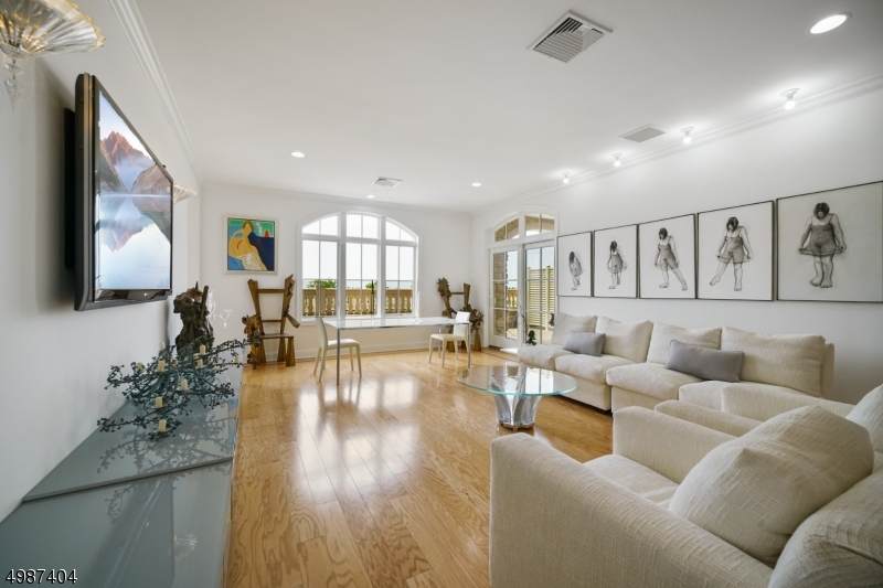 114 Metzger Drive - Photo 1