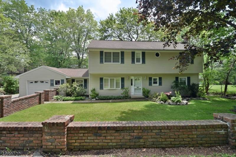 9 Hancock Dr - Photo 1