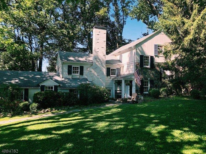 36 Colonial Way - Photo 1