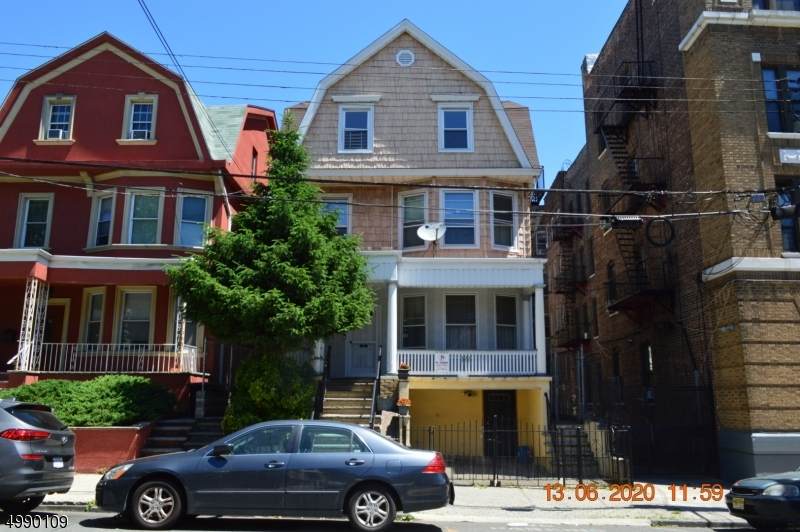 122 Jewett Ave - Photo 1