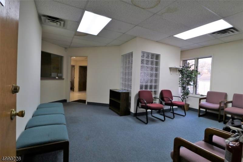 557 Broad St - Photo 1