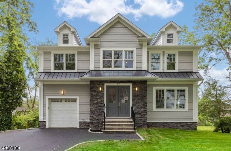 27 Girard Ave - Photo 1