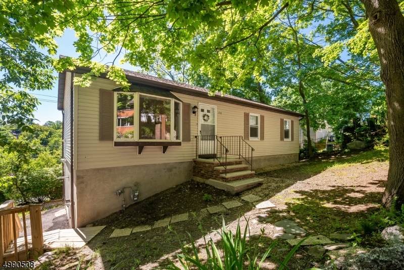 330 Maple Rd - Photo 1