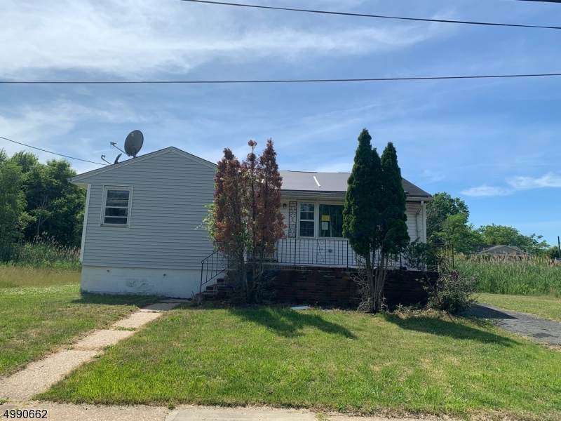525 Vesper Ave - Photo 1