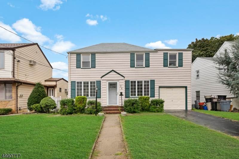 28 Hoover St - Photo 1
