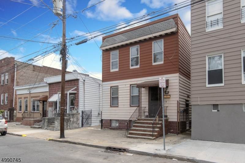 593 N 11Th St - Photo 1