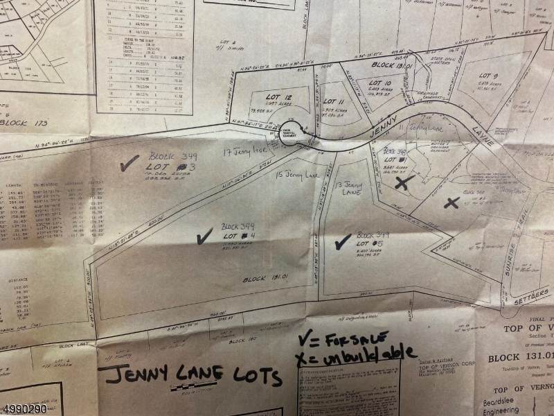 17 Jenny Ln - Photo 1
