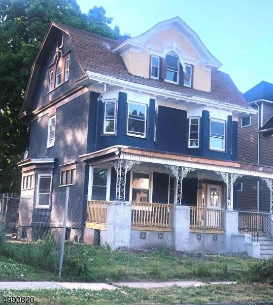 41 Washington Ter - Photo 1