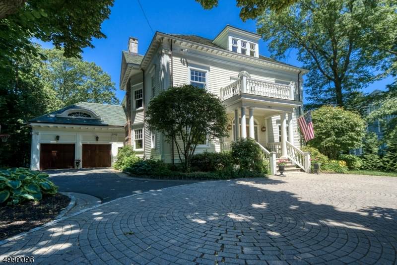 152 Fairmount Ave - Photo 1