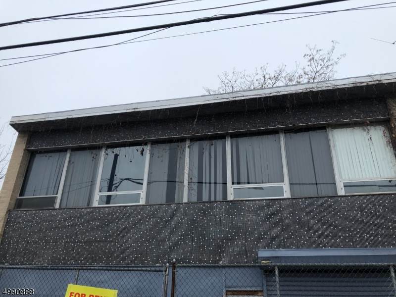 87 Maple Ave - Photo 1