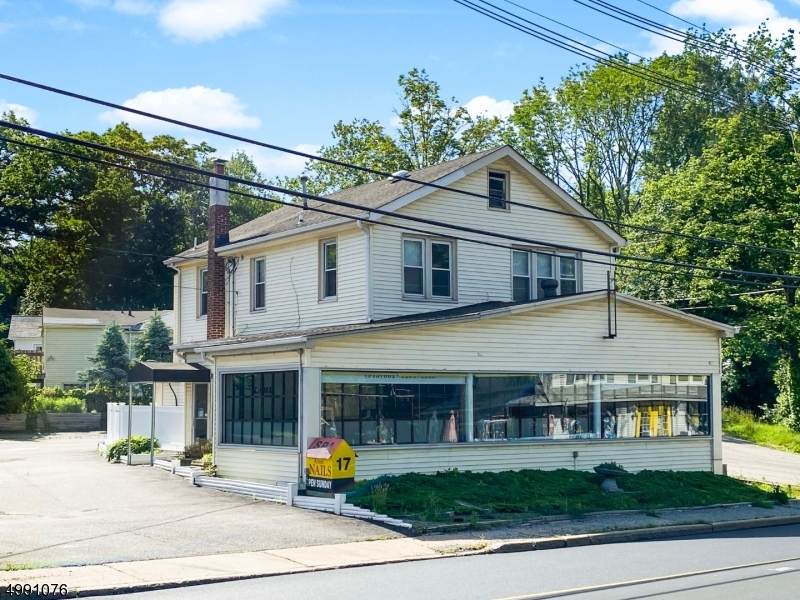 17 Lakeside Blvd - Photo 1