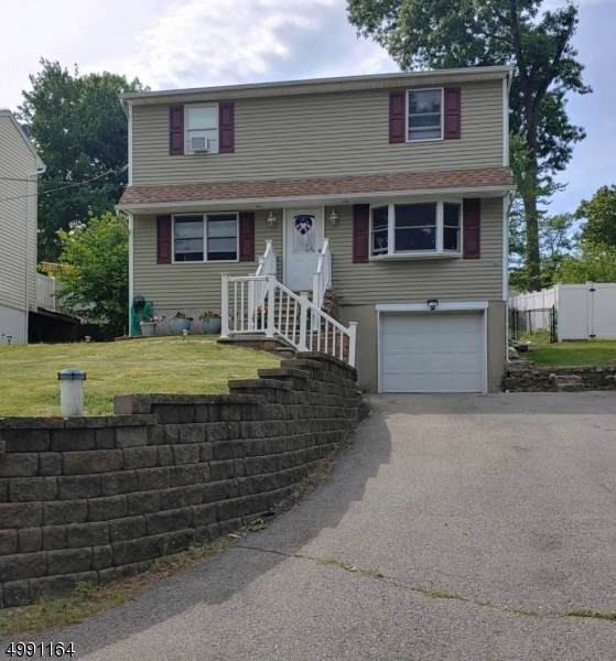 413 Wills Ave - Photo 1