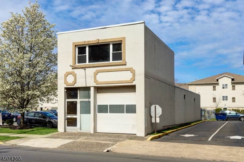 111 E Elizabeth Ave - Photo 1