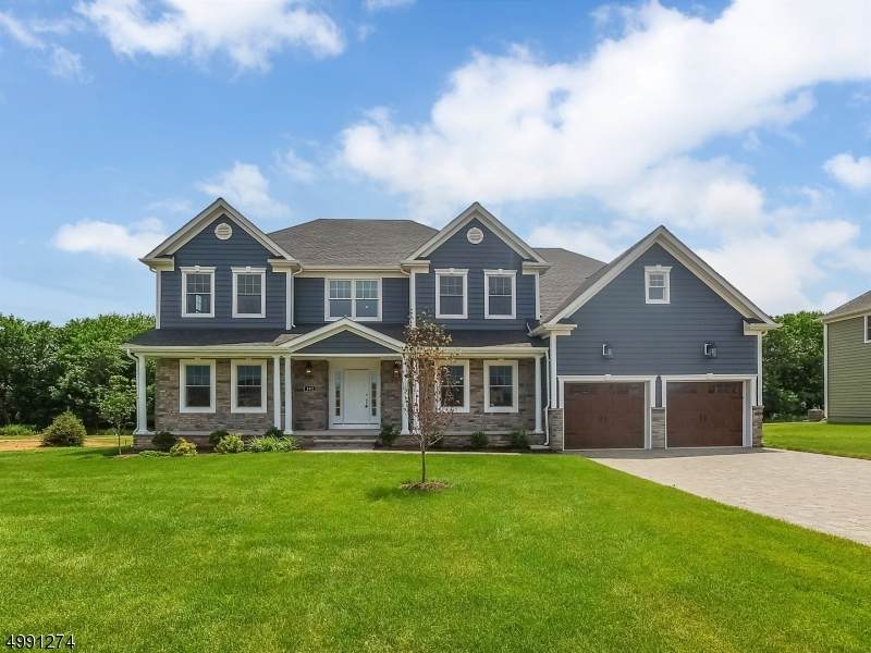 102 Scarborough Rd - Photo 1