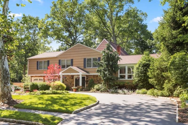 6 Brentwood Dr - Photo 1