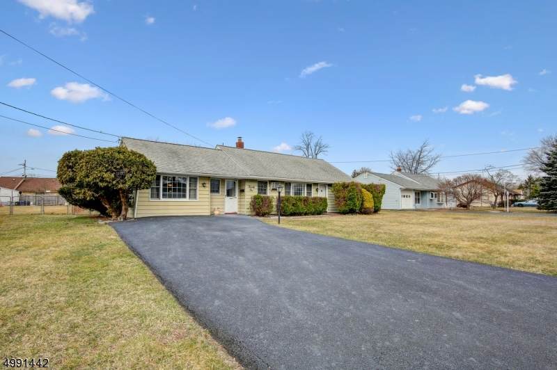 21 Beverly Way - Photo 1