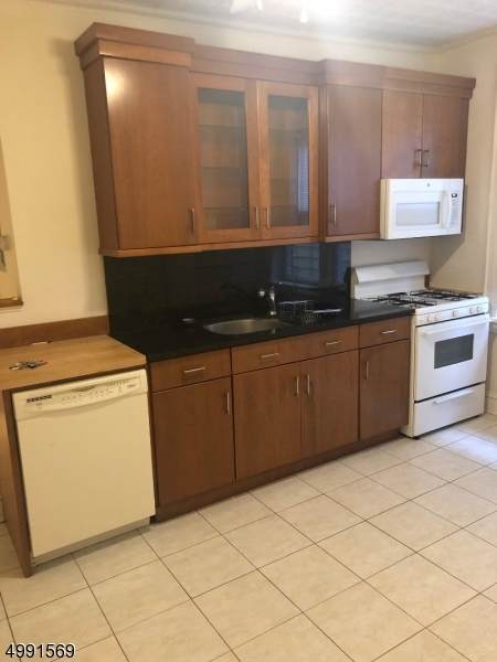 290 Lakeview Ave - Photo 1
