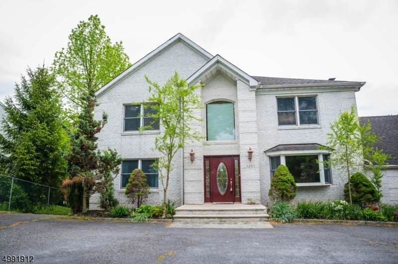 1201 Inman Ave - Photo 1