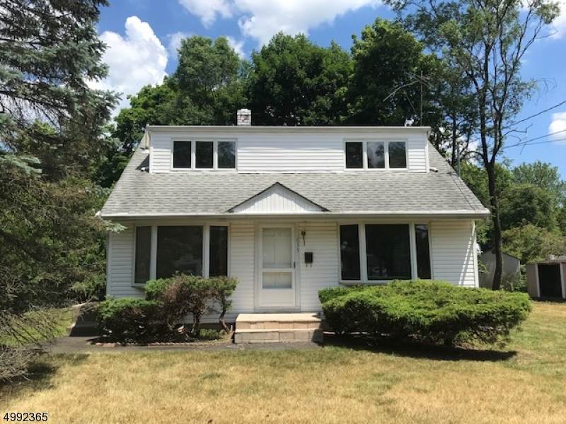635 Bartell Pl - Photo 1