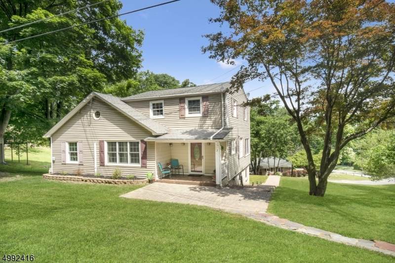 2 Ravine Dr - Photo 1