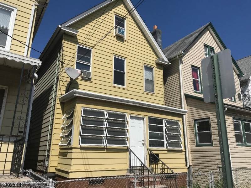 549 Franklin St - Photo 1