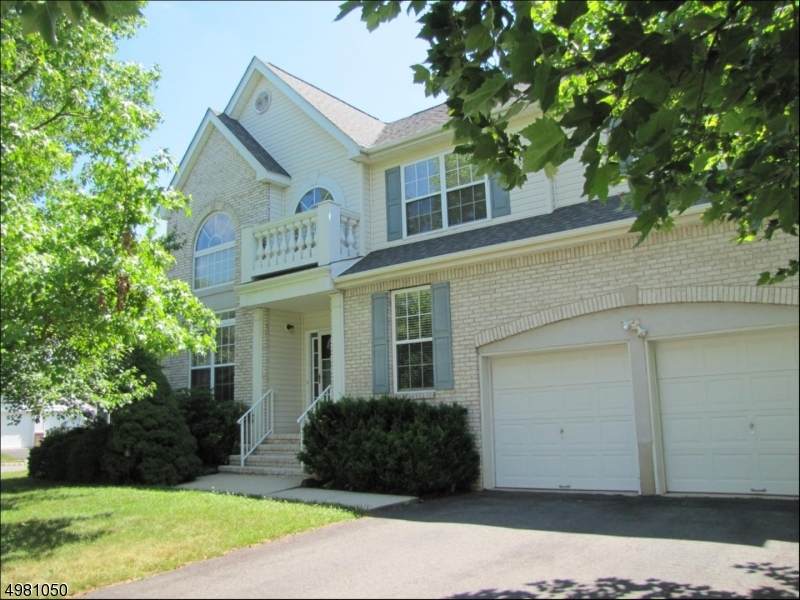 23 Reid Ave - Photo 1