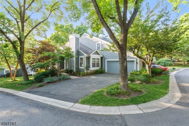 1 Wildflower Ln - Photo 1