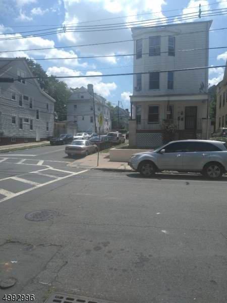 38 Cedar Ave - Photo 1
