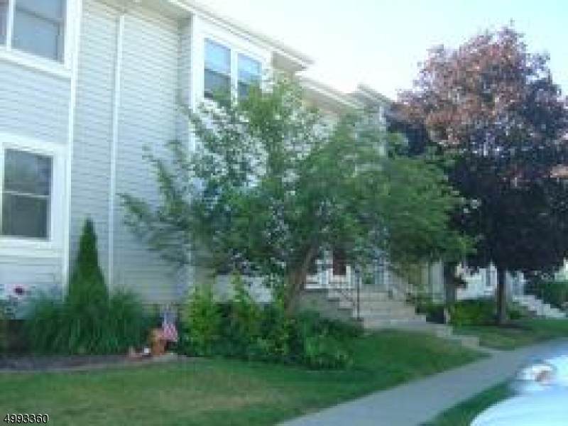 7 Village Dr - Photo 1