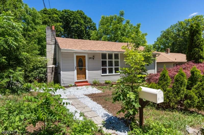 14 Mountainside Rd - Photo 1