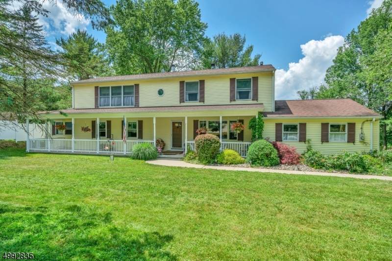 19 Kim Ln - Photo 1