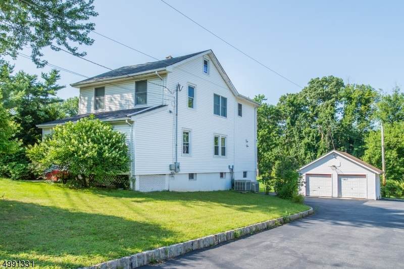210 E Cedar St - Photo 1