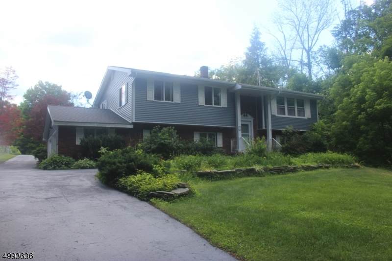 19 Deckertown Tpke - Photo 1