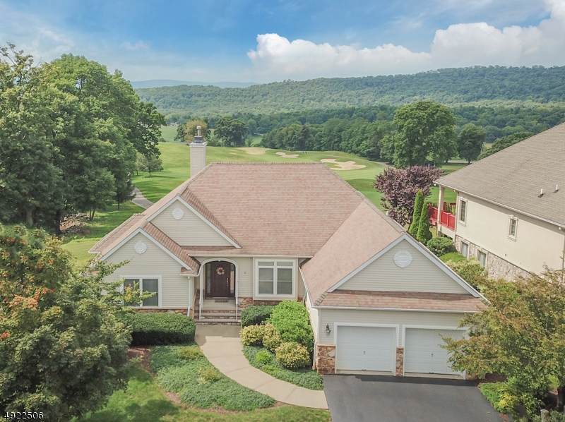 21 Country Ln - Photo 1