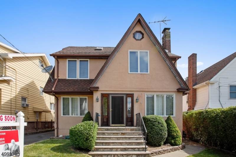 210 Overlook Ave - Photo 1